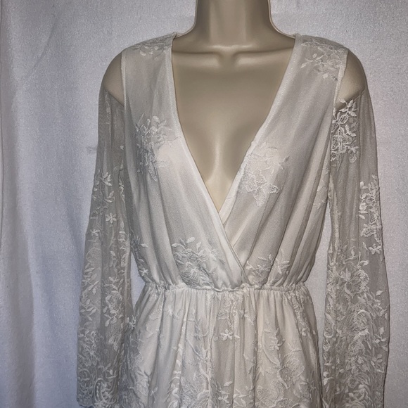 #1 ✅ Lace romper - Picture 2 of 2